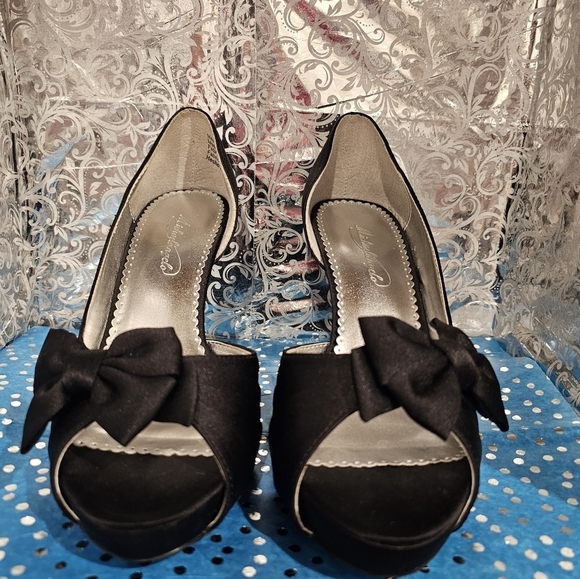 2FOR$50 DAVID'S bridal Michaelangelo Maribelle black bow heels size 9 - Picture 6 of 6
